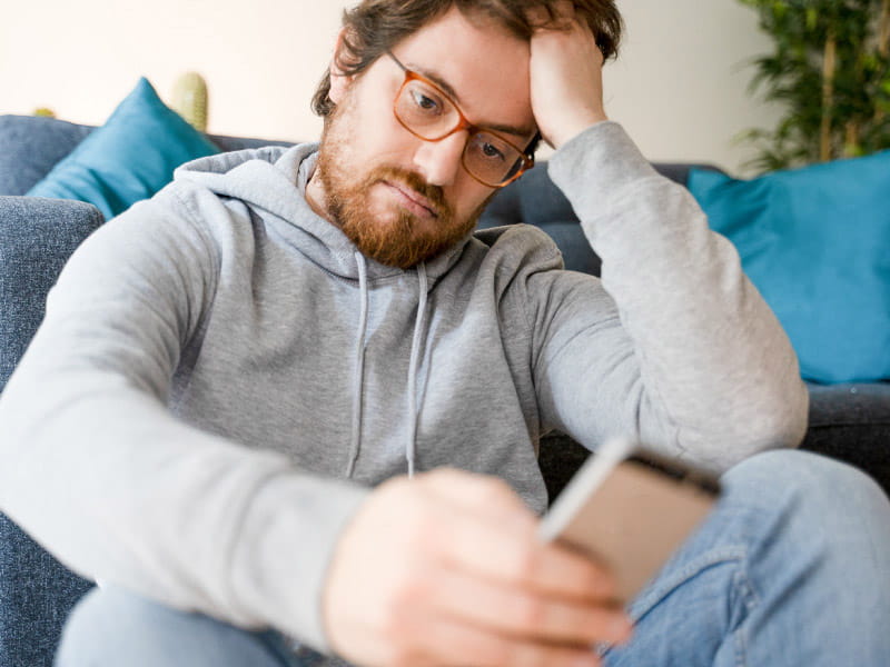 Cómo gestionar la soledad en la vida adulta: consejos prácticos para tu bienestar emocional